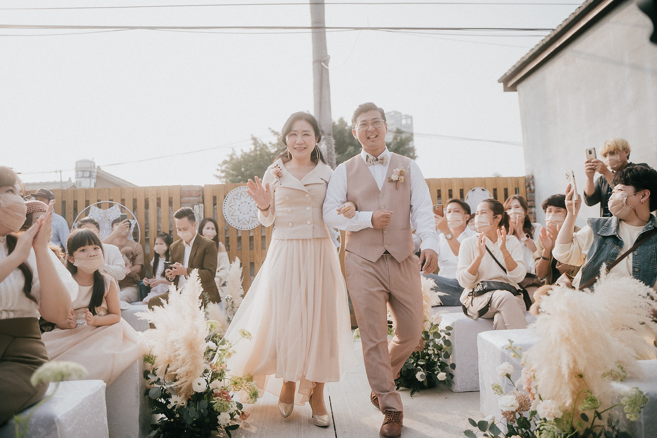【2025新型態婚禮】六重點揭開微型婚禮浪漫面紗：高度客製化、派對般的家宴、主題婚禮模式、輕鬆與親友享受的獨特婚禮體驗