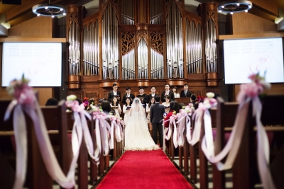想擁有一場在教會中神聖又浪漫難忘的基督教婚禮?14個必拍結婚禮拜重點畫面、基督教婚禮程序單一次搞懂!