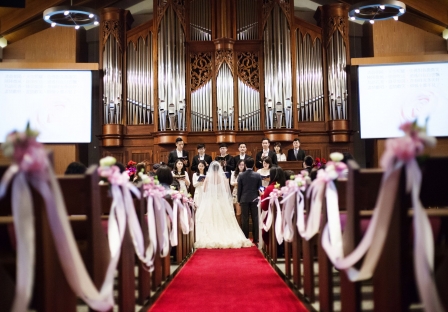 想擁有一場在教會中神聖又浪漫難忘的基督教婚禮？14個必拍結婚禮拜重點畫面、基督教婚禮程序單一次搞懂！