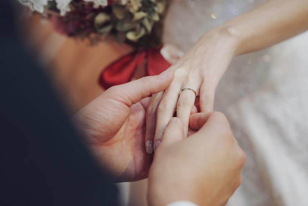 想擁有一場在教會中神聖又浪漫難忘的基督教婚禮？14個必拍結婚禮拜重點畫面、基督教婚禮程序單一次搞懂！